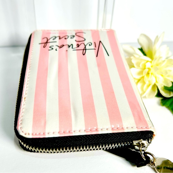 Victoria’s Secret Striped Zip Around Make Up Case Pink White Patent Mirror NWOT - Picture 5 of 6
